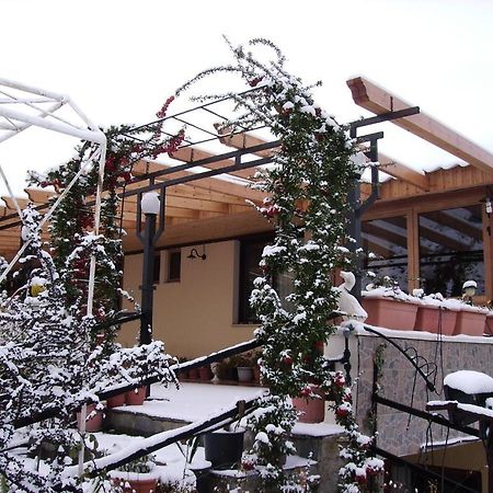 Nightingale Hotel Plátresz Kültér fotó