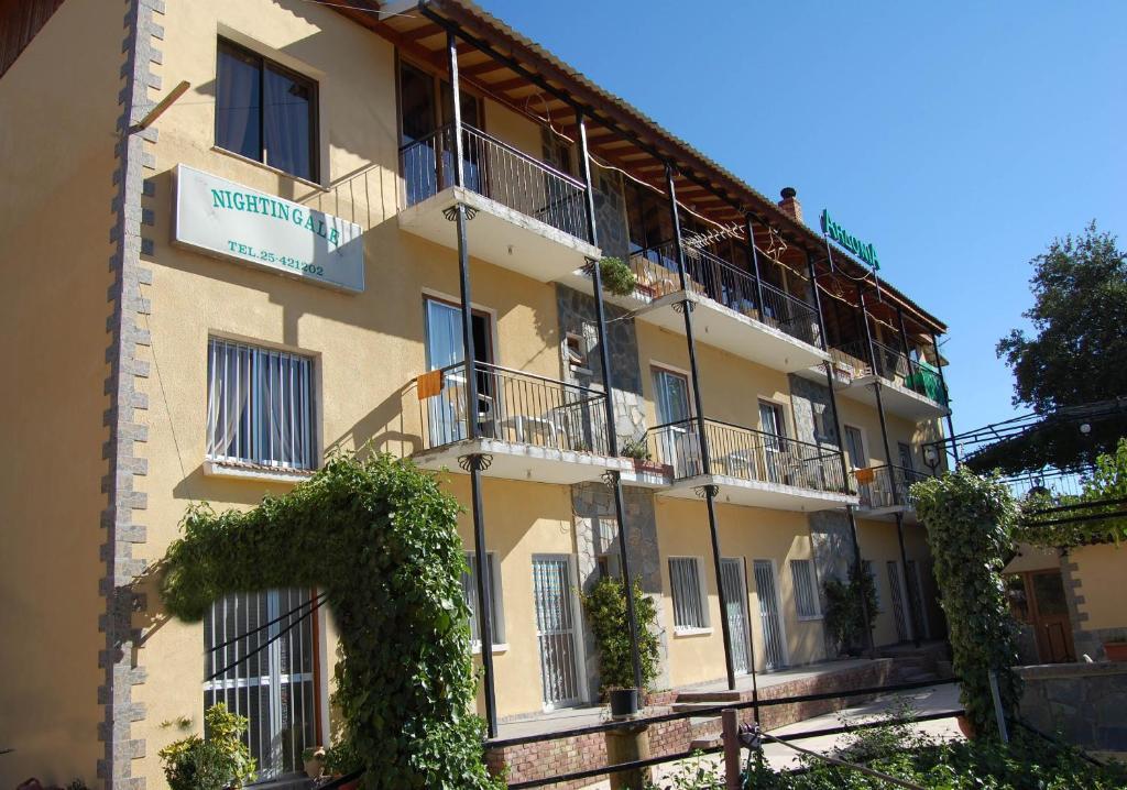 Nightingale Hotel Plátresz Kültér fotó