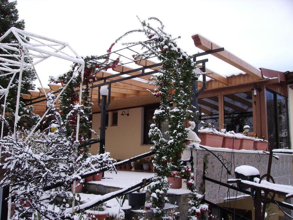 Nightingale Hotel Plátresz Kültér fotó
